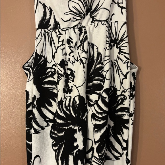 UK2LA Floral Pattern Sweetheart Neckline Jumpsuit SZ Sm - Picture 10 of 12